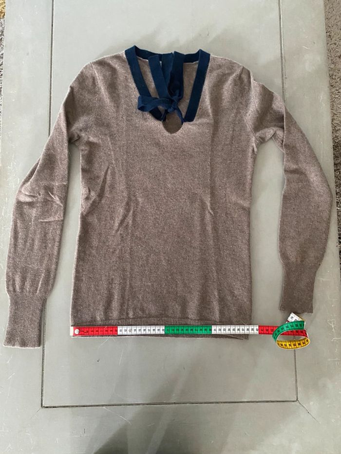 Pull Acanthe cachemire marron avec col V marine taille 1 - photo numéro 16