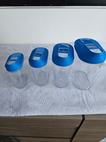 Lot de 4 boîtes de conservation et distribution