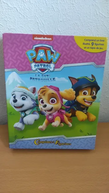 Comptine et figurine