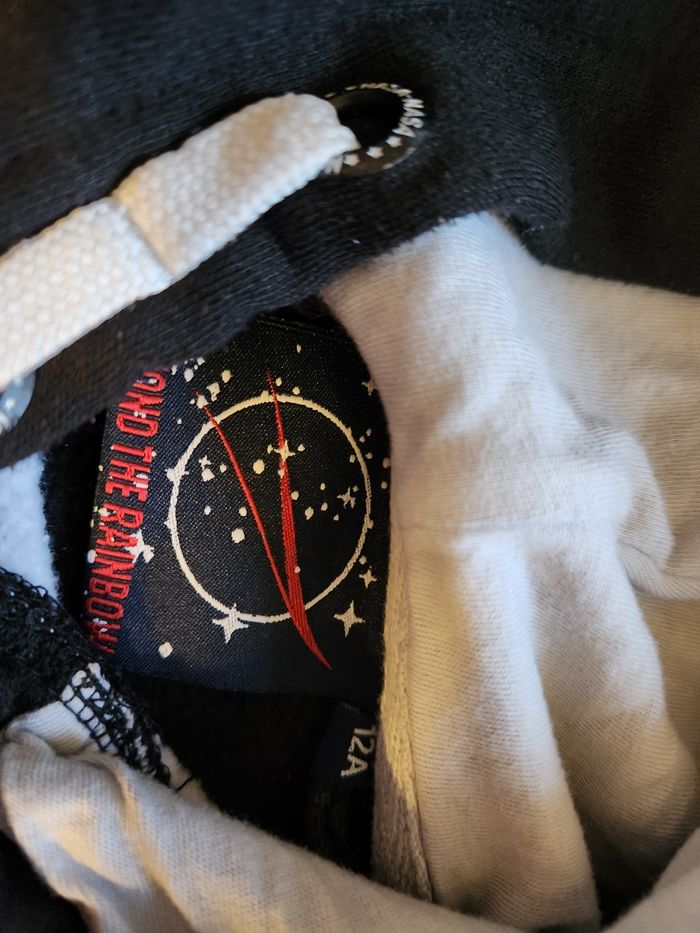 Lot deux pulls - photo numéro 2