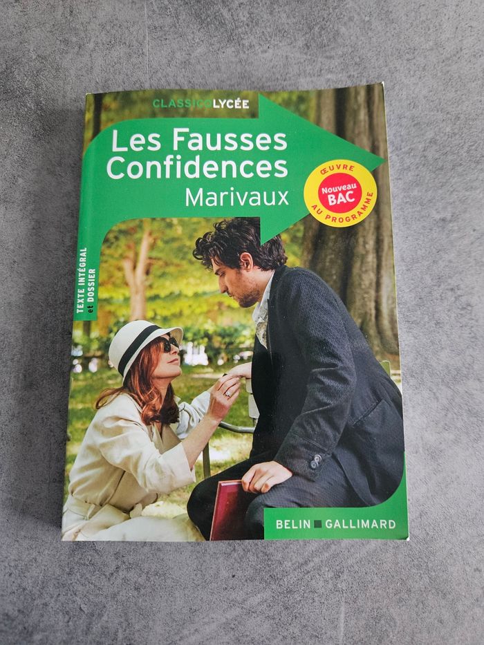 Livre scolaire "Les fausses confidences" de Marivaux - Edition BAC