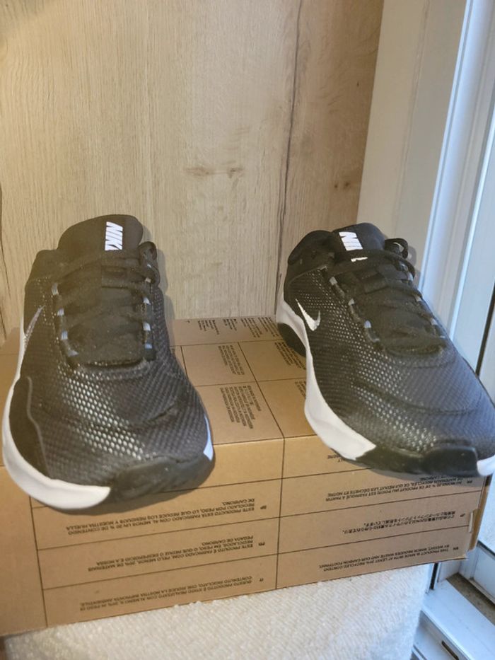 Baskets Nike souples - photo numéro 3