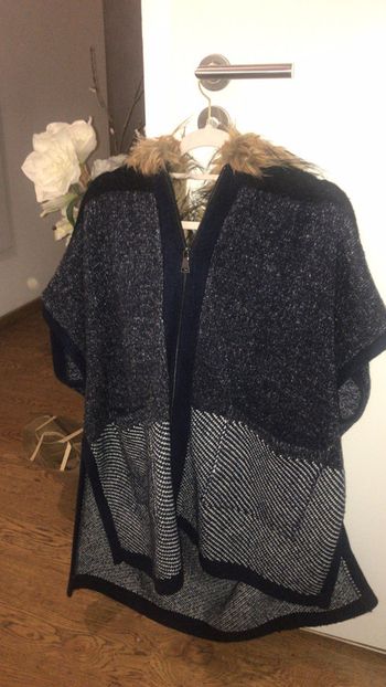 Poncho hiver avec capuche fourrure Grain de Malice