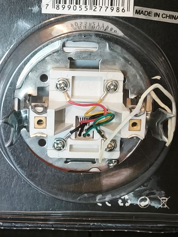 Prise de téléphone murale à encastrer - photo numéro 3