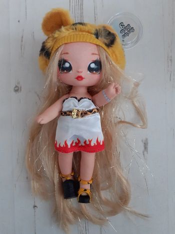 Na ! Na ! Na ! Surprise