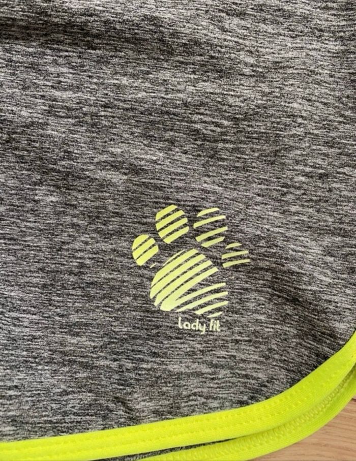 Short de sport - photo numéro 2