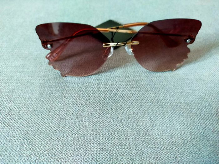 Lunettes de soleil papillon – Verres rose dégradé – Femme