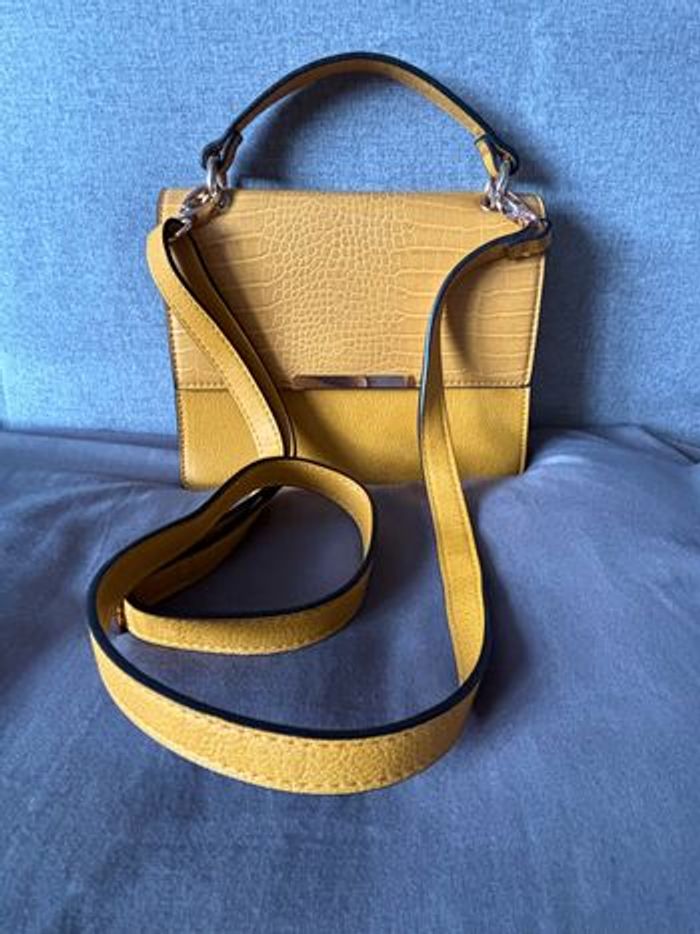 Sac à main avec bandoulière