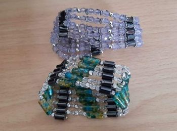 Bracelets / Colliers