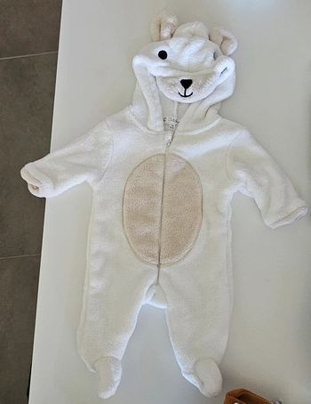 Combinaison polaire taille 1 mois neuve