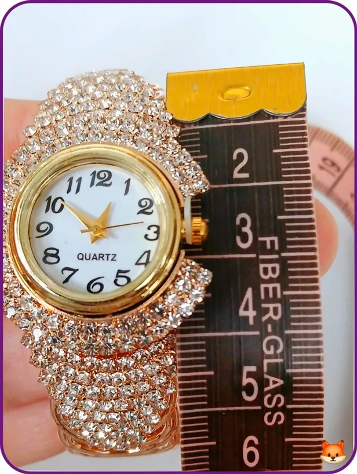 Montre bijou dorée brillante à strass – look glamour et élégant - photo numéro 6