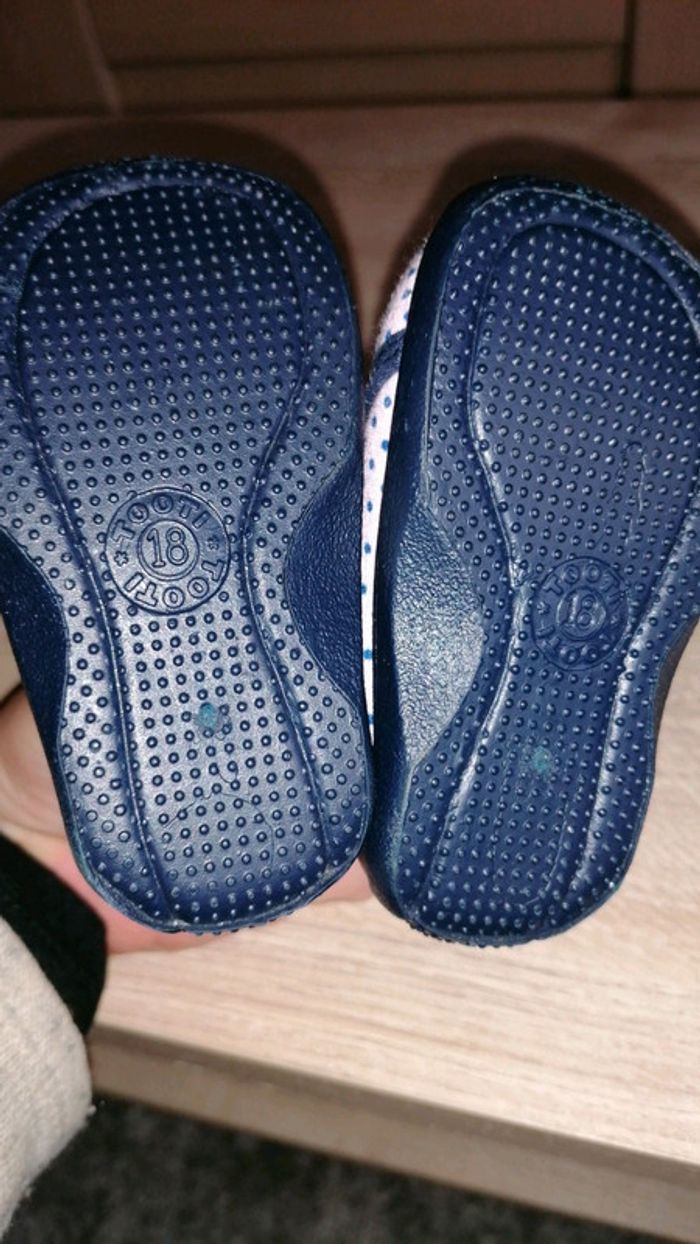 Pantoufles T 18 - photo numéro 6