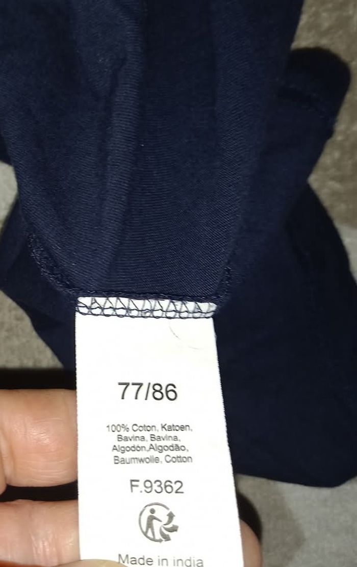 Pyjama la blanche porte taille S
Neuf le haut fait dans les 16 euros et le bas pareil - photo numéro 3
