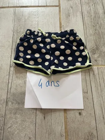 Très joli petit short été fille 4 ans
