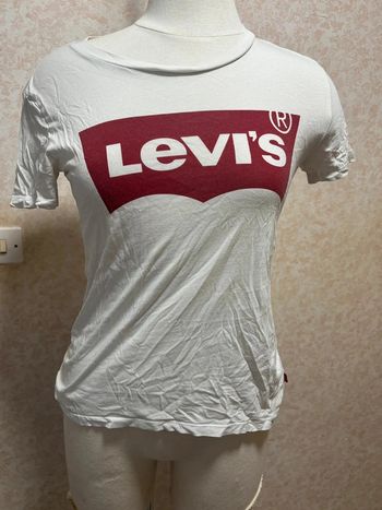 T shirt taille 12ans marque levi's