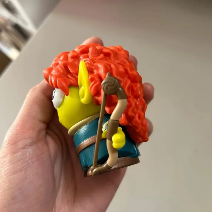 Figurine disney alien toy story rebelle brave mérida - photo numéro 3