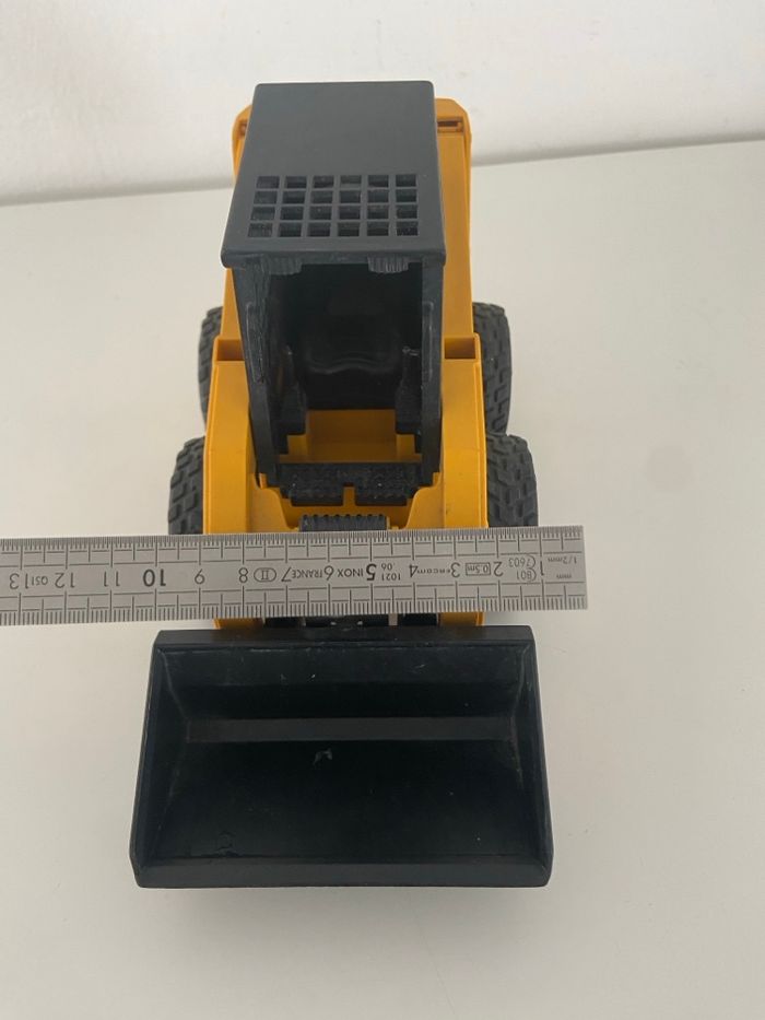 Bruder 02481 - Chargeur Compact Caterpillar (CAT) 1/16 - photo numéro 8