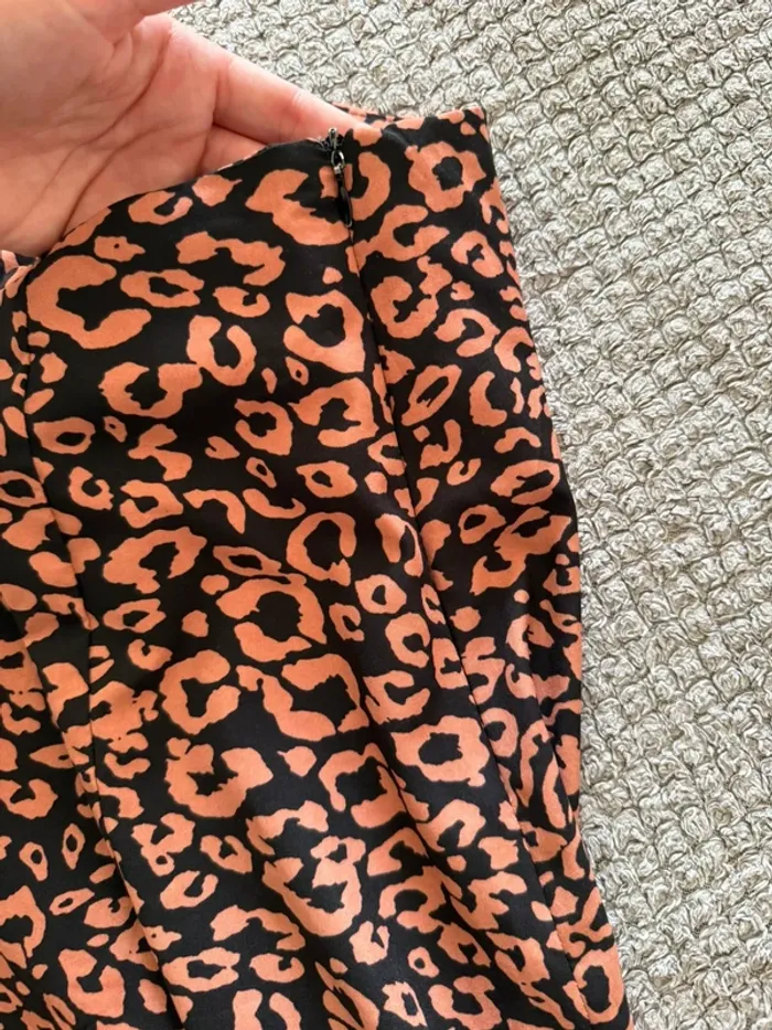 Jupe longue ouvert sur le coter taille haute motif léopard orange et noir (38) - photo numéro 2