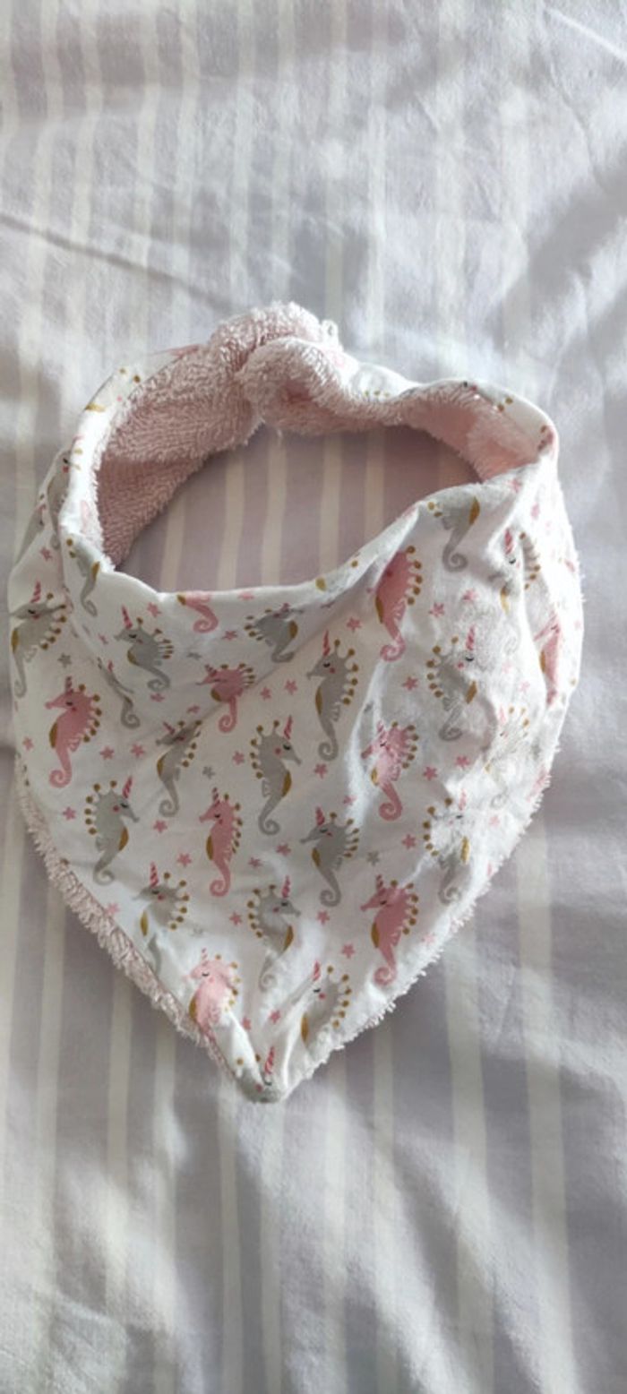 Bavoir - photo numéro 2