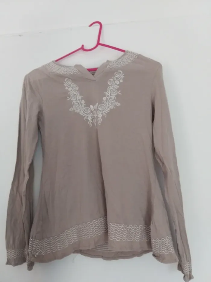 Lot vêtements 10 ans - photo numéro 5