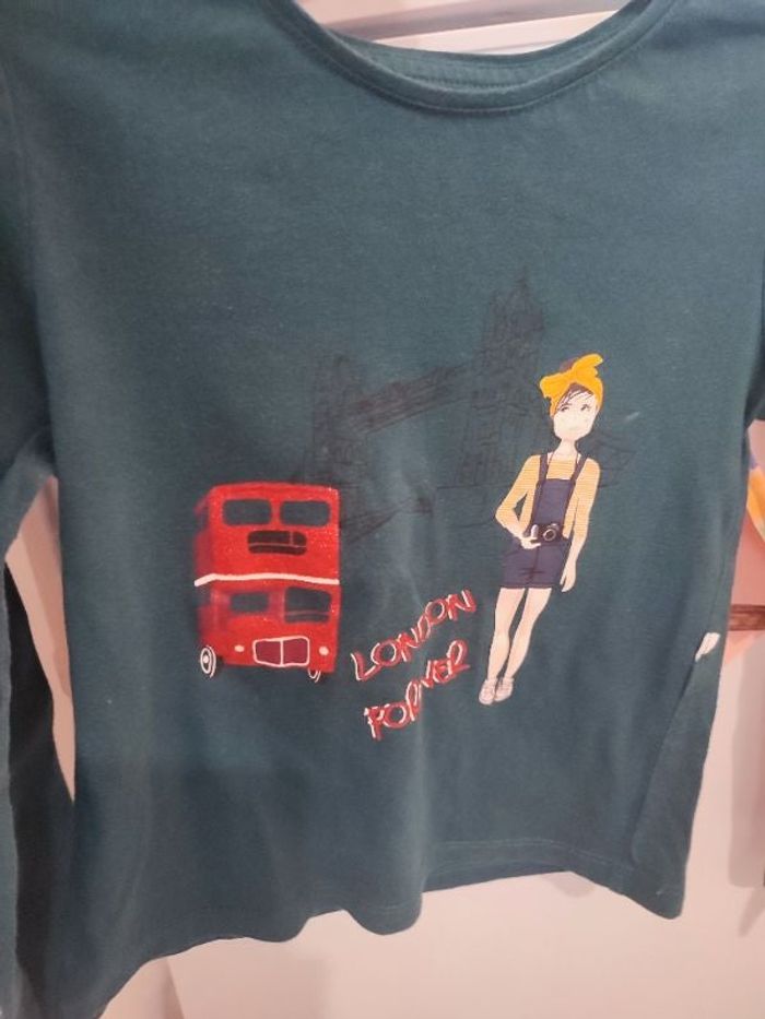 #kytie4ansfille. Tee-shirt manches longues taille 4 ans