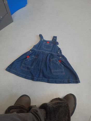 Robe jean 6 mois taille grand