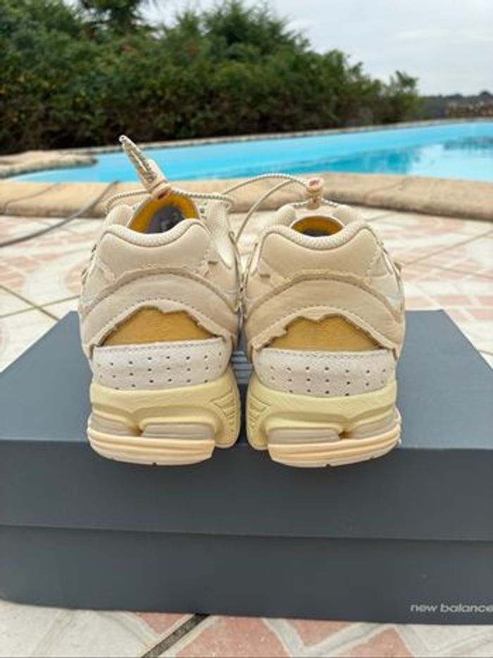 New Balance 2002R Protection Pack Sandstone - photo numéro 4