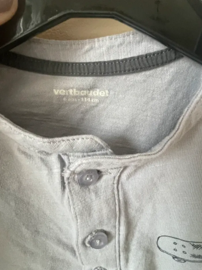 T shirt gris - photo numéro 3