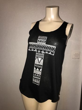 Débardeur noir dos nageur noir motif croix très bon état