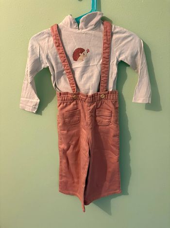 Salopette avec tee shirt hérisson