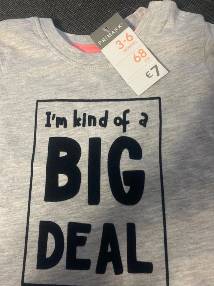 T-shirt neuf - photo numéro 3