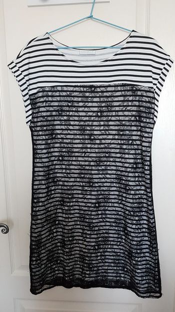 Robe promod noire et blanche fleurie T40