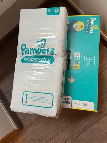 200 couches Pampers baby dry t3