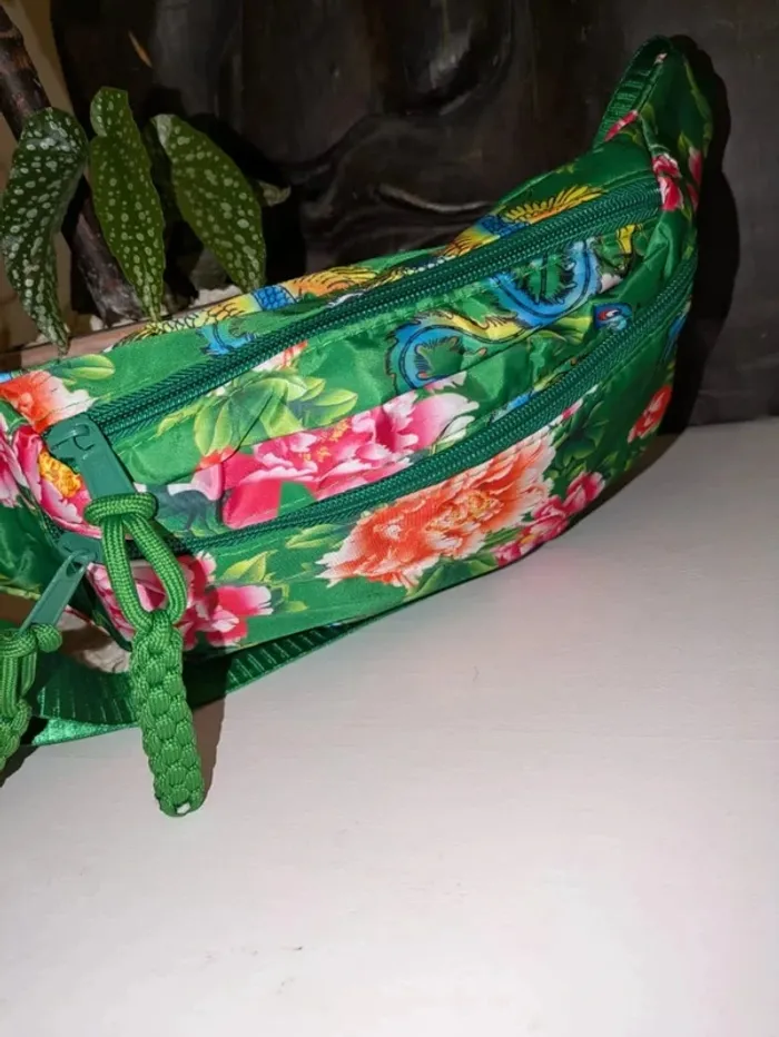 Banane verte à fleurs – sac banane femme tendance été automne accessoire pratique mode casual fleuri - photo numéro 8