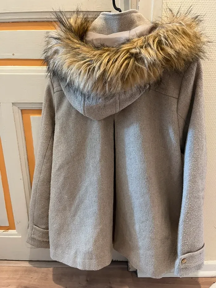 Manteau zip capuche fourrure taille 38 - photo numéro 2