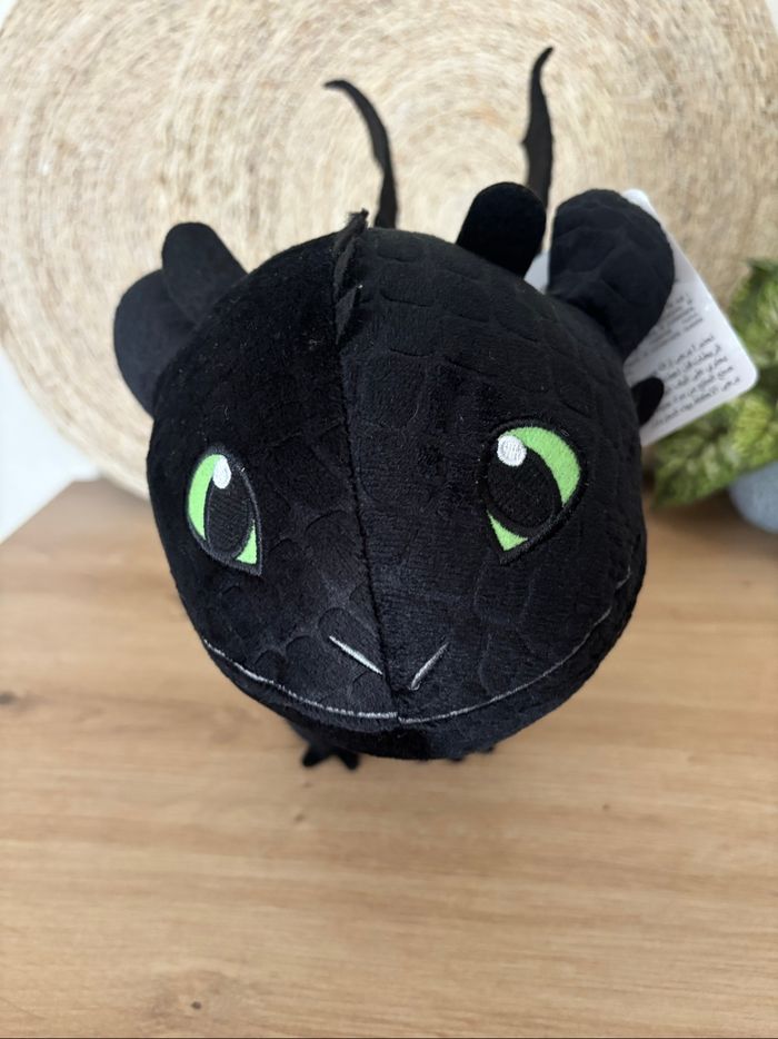 Neuf doudou dragon noir krokmou 40 cm dreamworks - photo numéro 4