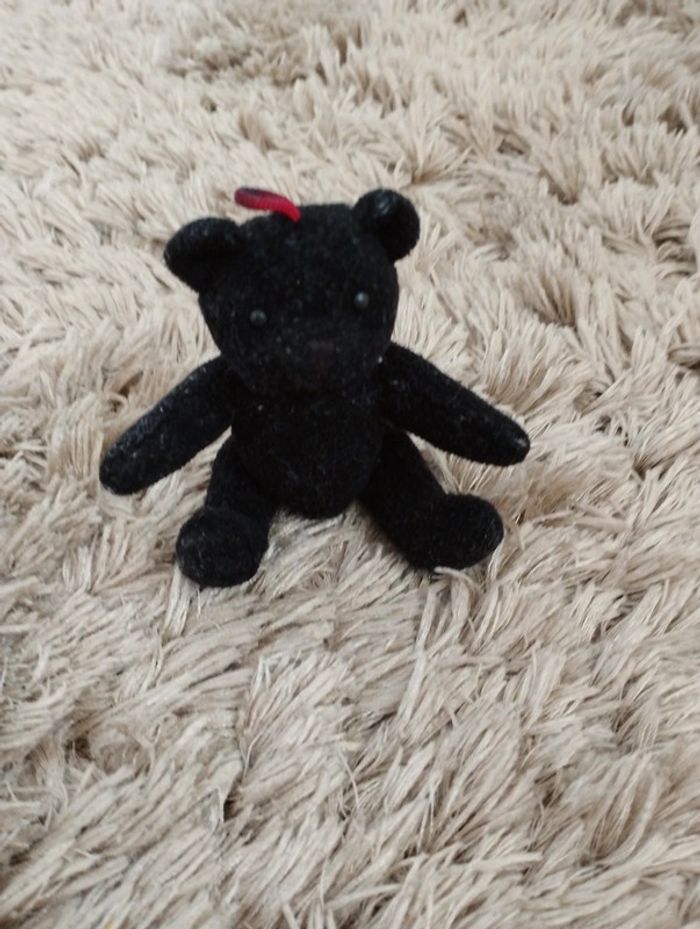 Peluche noire