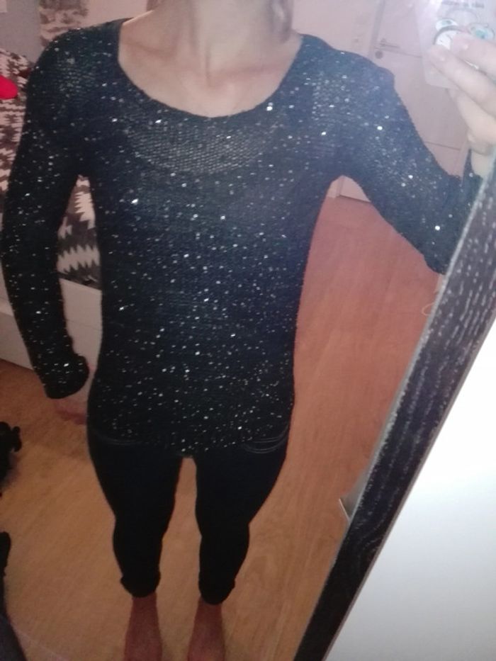 Pull legé noir pailletté - photo numéro 2
