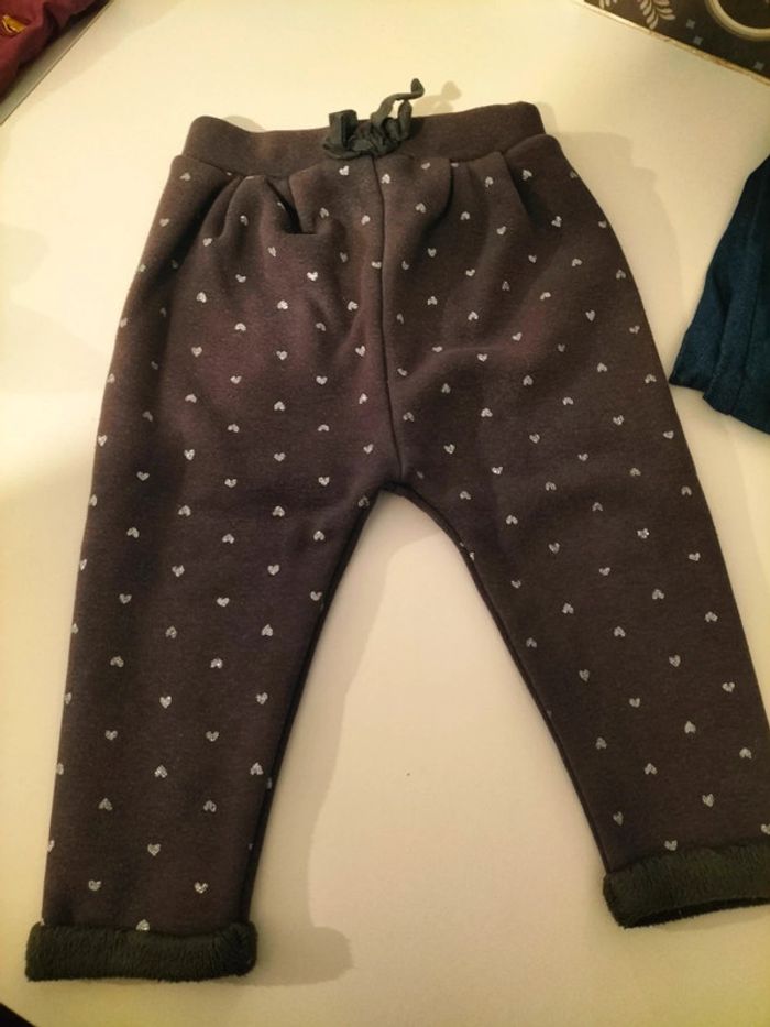 Lot 5 pantalons 18 mois. - photo numéro 3