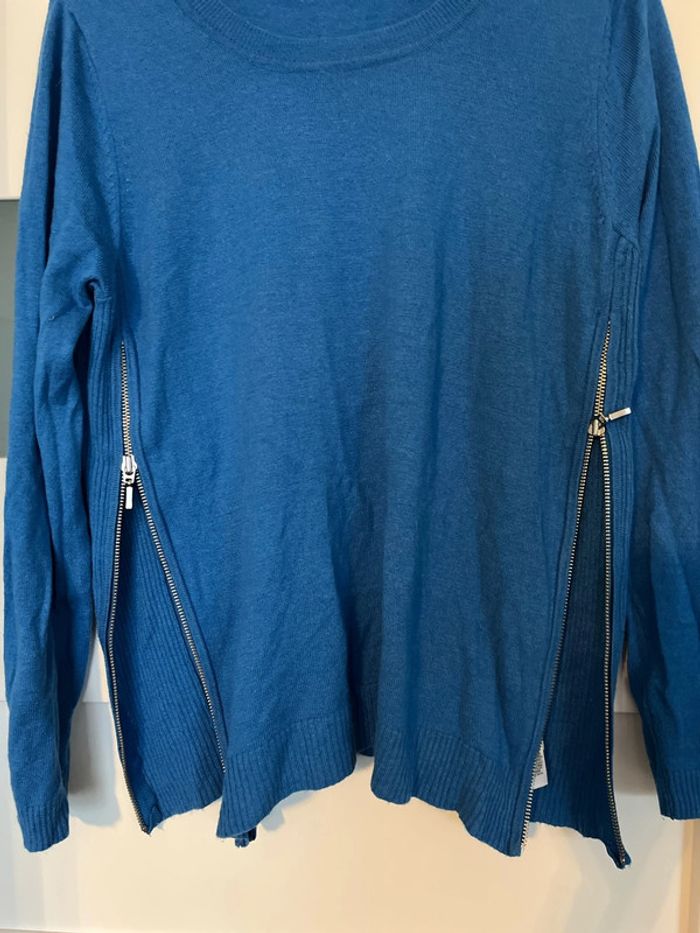 Pull bleu - photo numéro 2