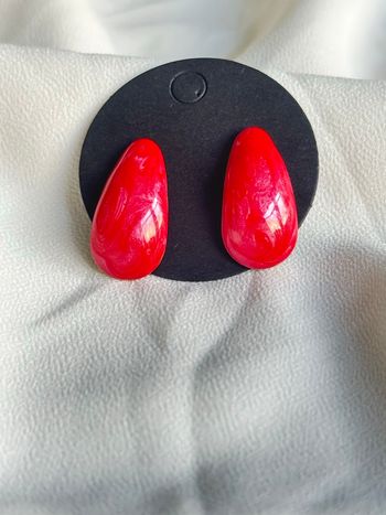Boucles d'oreilles goutte rouges marbrées – Acier Inoxydable doré