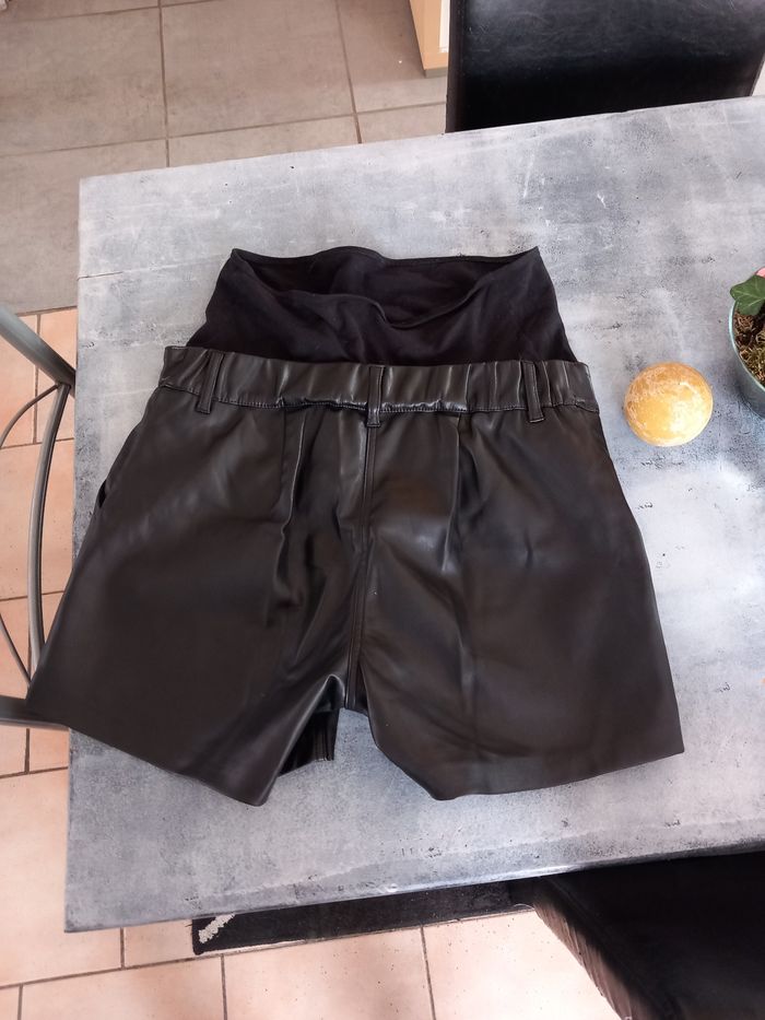 Short de grossesse - photo numéro 2