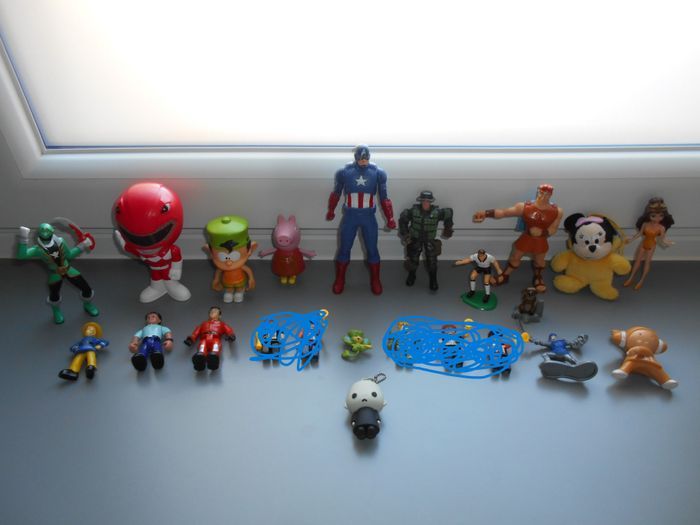 Lot de figurines - photo numéro 1