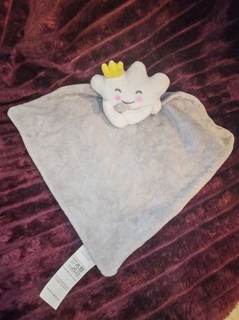 Doudou nuage couronne mouchoir gris