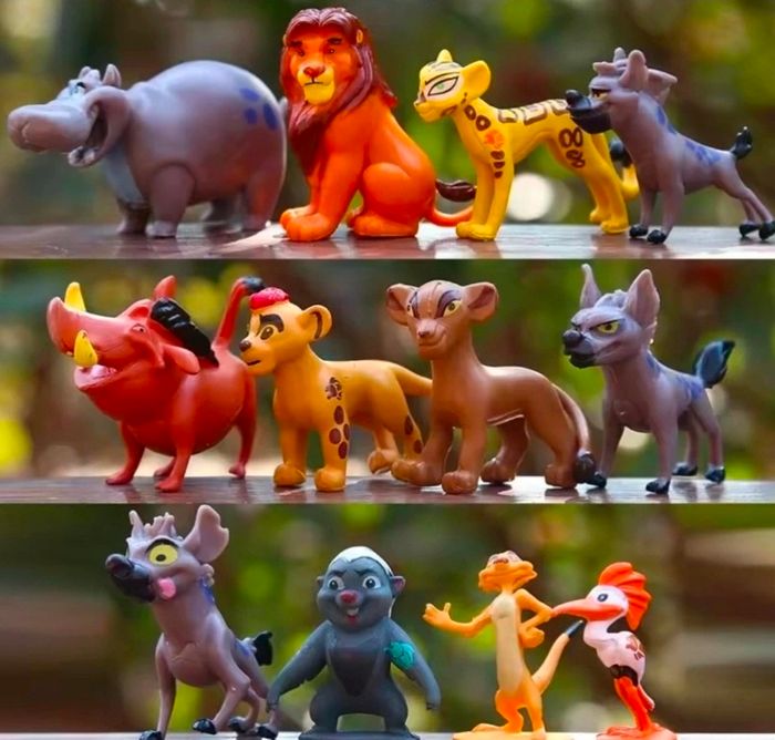 Lot de 12 Figurines Le Roi Lion / La Garde Du Roi Lion. Neuf