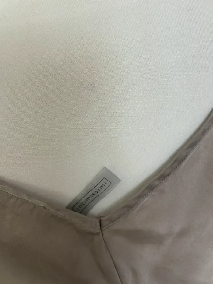 Intimissimi Top en satin de soie avec col en v taille L - photo numéro 3