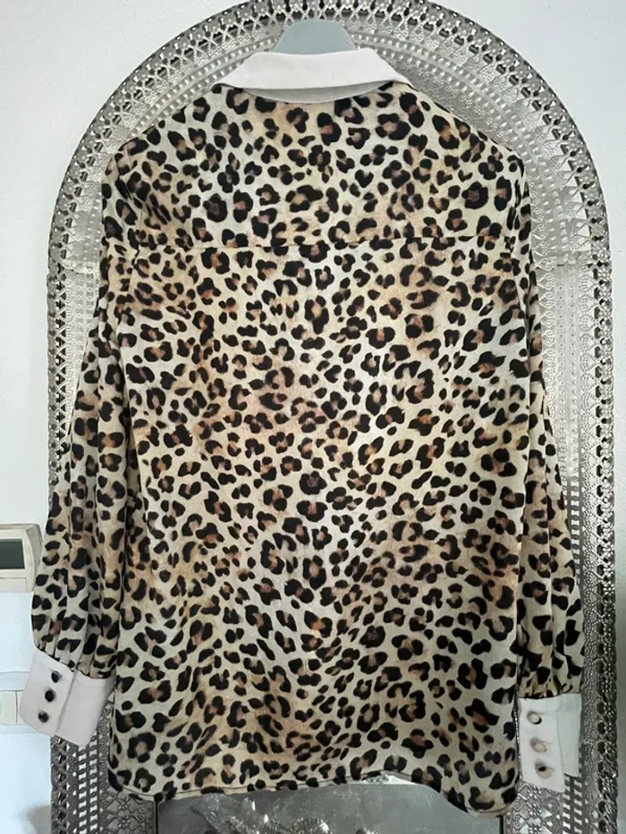 Chemisier léopard Zara - photo numéro 5