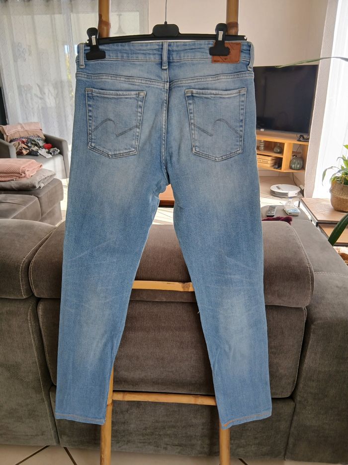 Jean slim. Taille W28 L34. - photo numéro 2