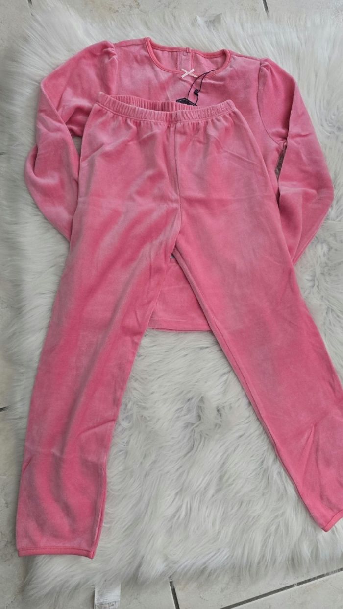 (Neuf non porté) 🏷🩷🥰 pyjama chaud et doux 8ans fille 🥰🩷 - photo numéro 4