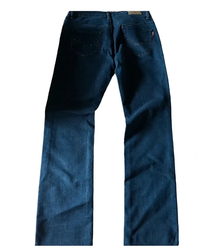 Jean bleu qques strass taille 31 - photo numéro 2